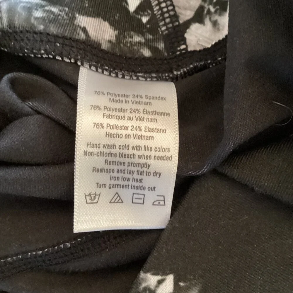 Alo Women's High-Waist Black &‎ White Crystal Print Leggings Size XS Xsmall